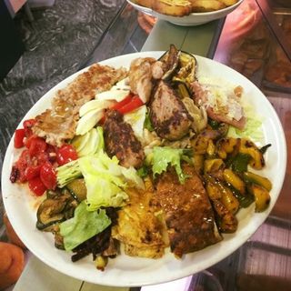 grigliata con tre tipi di carne piu contorni