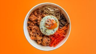 Bibimbap z kurczakiem bulgogi