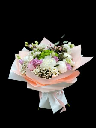 Buchet alegerea floristului large(17 fire flori ,verdeata,ambalaj)