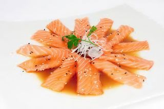 170 Carpaccio di salmone crudo