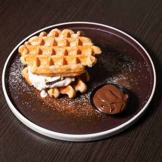 Waffle  con Nutella e parfait