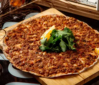 Pide de espinaca y huevo