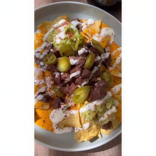 Nachos con costillas