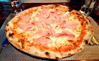 Pizza De Jamón Y Queso (30 Cm.)