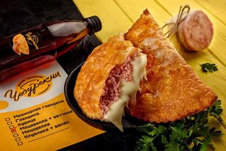 Чебурек с ветчиной и сыром (165 гр.)