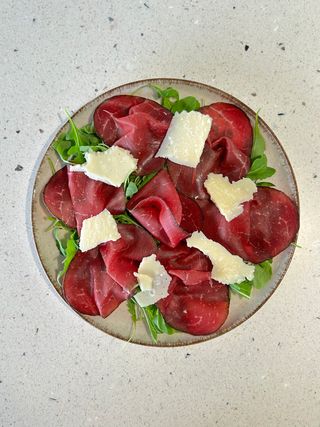 La bresaola e la rucola