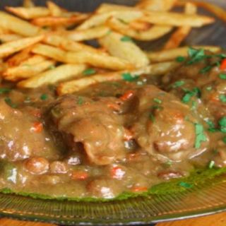 Carrilleras ibéricas al vino tinto