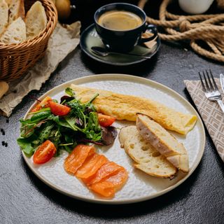 Омлет з лососем (220г)