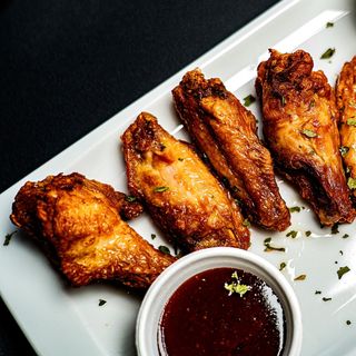 BBQ wings / Alitas BBQ (8 Uds.)