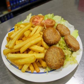 Plato Vegetal con Falafel (4 Uds.) Patatas y Pan