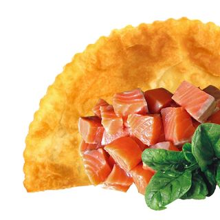 Чебурек сьомга та шпинат