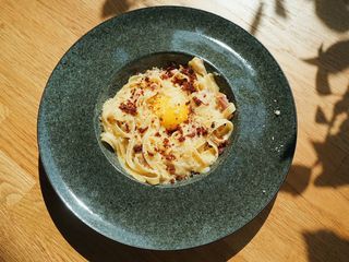 Паста Карбонара з хрустким кранчем (350g)