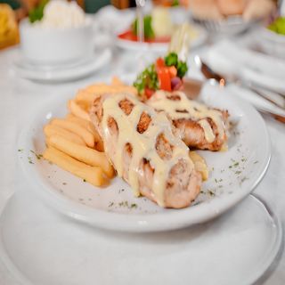 Punjeno pileće belo meso