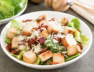 Ensalada César (Pollo Y Bacon)