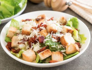 Ensalada César (Pollo Y Bacon)