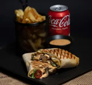 Tacos Au Poulet + Frites