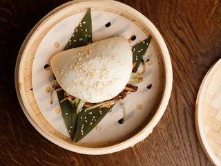 Парова булочка Бао з качкою