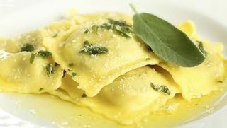 RAVIOLI DI MAGRO BURRO E SALVIA