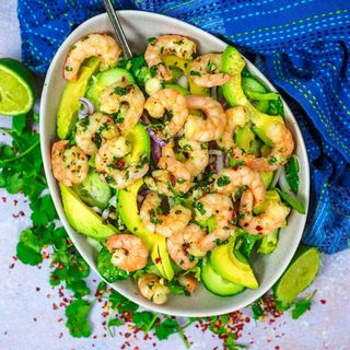 Avocado prawns salad