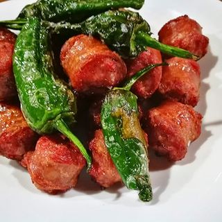 Longaniza De Binéfar Frita Con Padrón