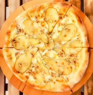 27. GORGONZOLA z gruszką (duża 42)