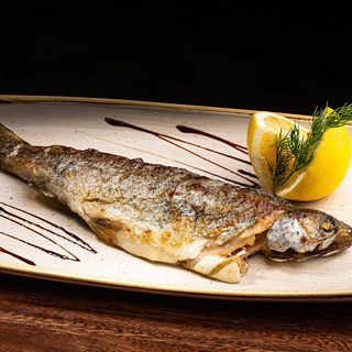 Печена цяла пъстърва / 300 г/