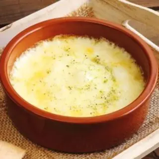 Provoleta A Las Hiervas Del Campo