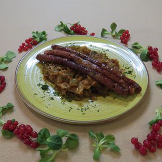 Varză călită cu cârnaţi de Pleşcoi