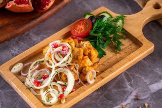 Шашлык из куриной грудки
(350 гр)
