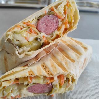 Хот дог в лаваші з одною сосискою