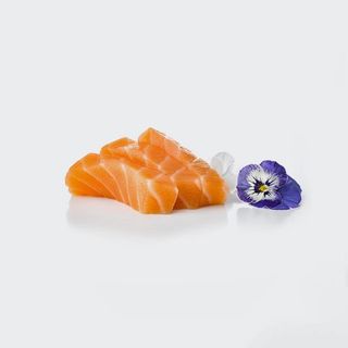Salmon sashimi 3p.