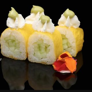 106-Maki pepino con queso(8 Uds.)