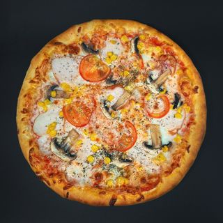 Піца з копченою куркою