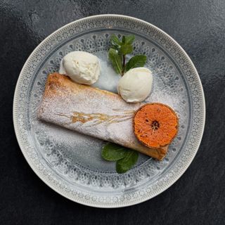 Вишневий штруденль