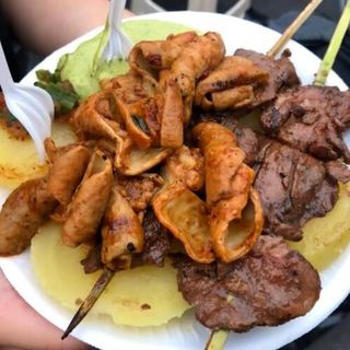 Anticuchos con Rachi