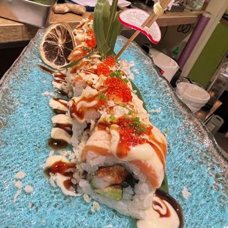 5. Yasheng Salmón Kiss Roll