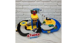 Трек Among Us в чемоданчике