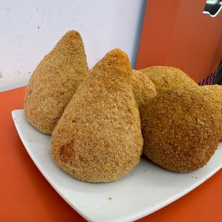 Menu arancino con broccoli e salsiccia più bibita e patata