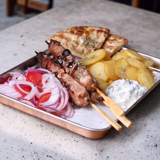Farfurie de Souvlaki Porc