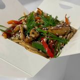 ლაფშა ბოსტნეულით ტერიაკი სოუსით