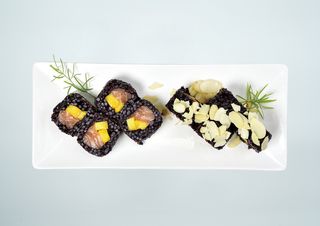 Uramaki Blackout Roll