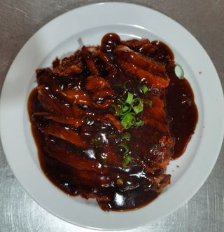 Pato Con Salsa Especial