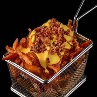 Patatine dolci americane bacon e cheddar