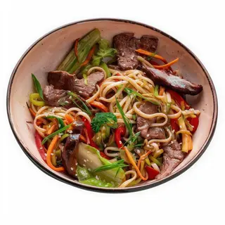 Pasta fresca salteada con ternera