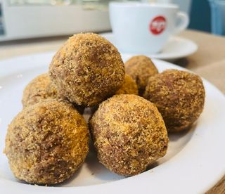 Меден трюфел (500г)