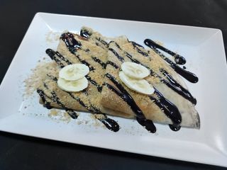 Palačinka sa nutelom, plazmom i bananom