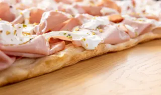 Mortadella, Stracciatella e Pistacchi