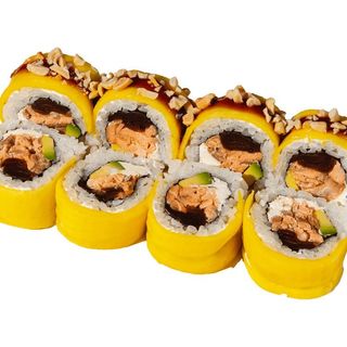 Roll mango with baked salmon