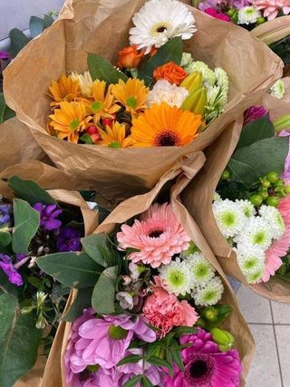 ქრიზამთემა და  გერბერა