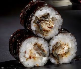 Maki de anguila (8 pzs.)